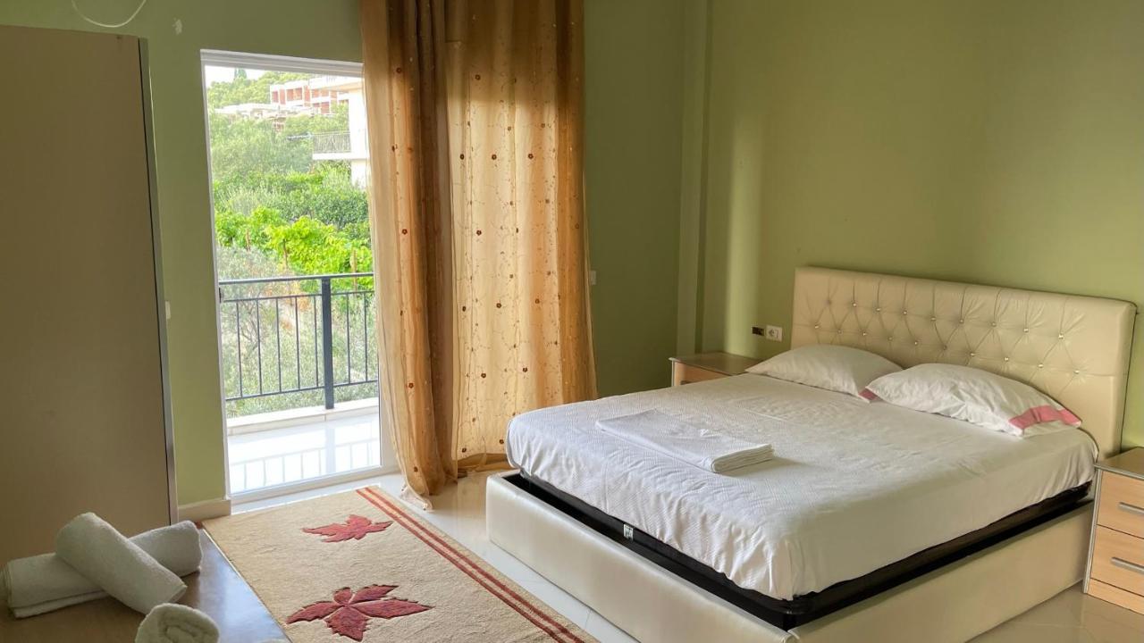 Azure Apartments By Kondo Stays Vlorë Extérieur photo
