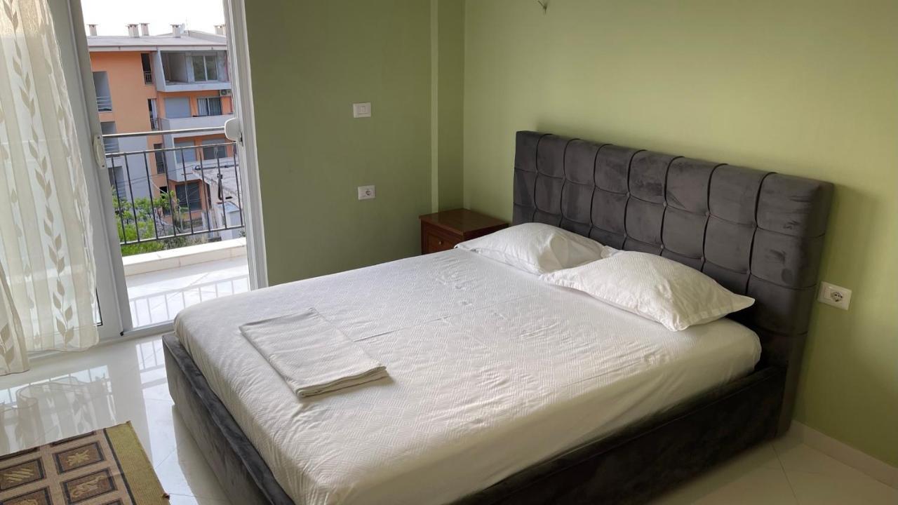 Azure Apartments By Kondo Stays Vlorë Extérieur photo
