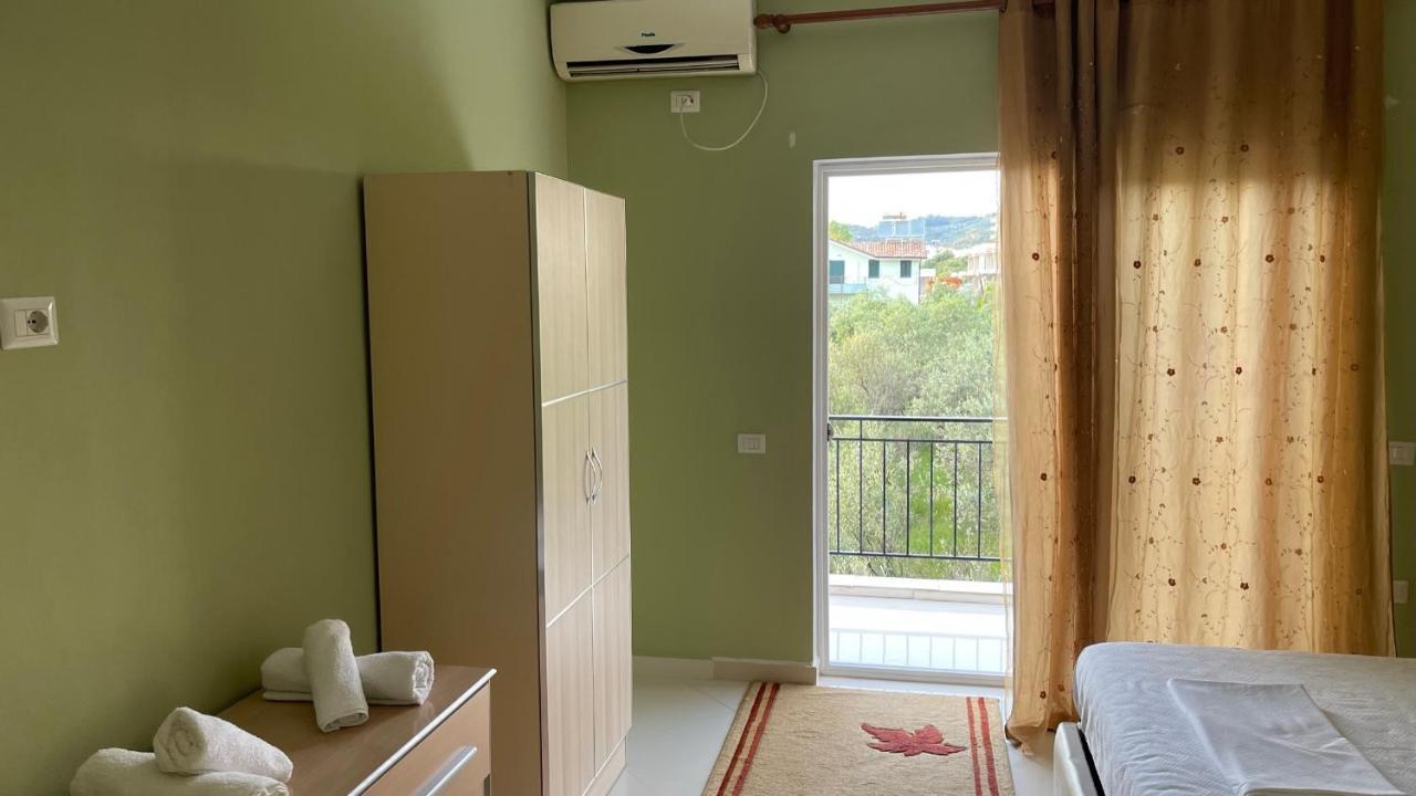 Azure Apartments By Kondo Stays Vlorë Extérieur photo