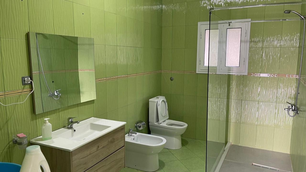 Azure Apartments By Kondo Stays Vlorë Extérieur photo