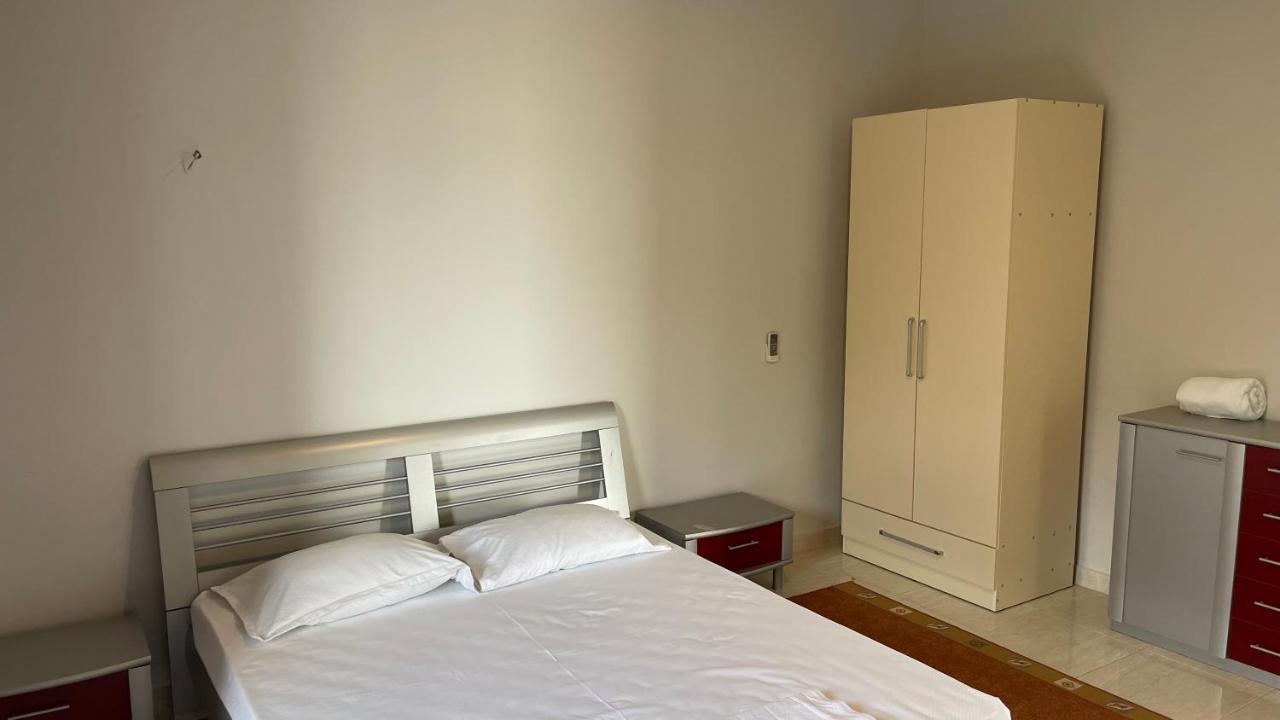 Azure Apartments By Kondo Stays Vlorë Extérieur photo