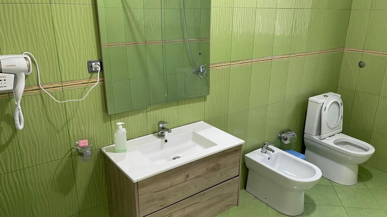 Azure Apartments By Kondo Stays Vlorë Extérieur photo