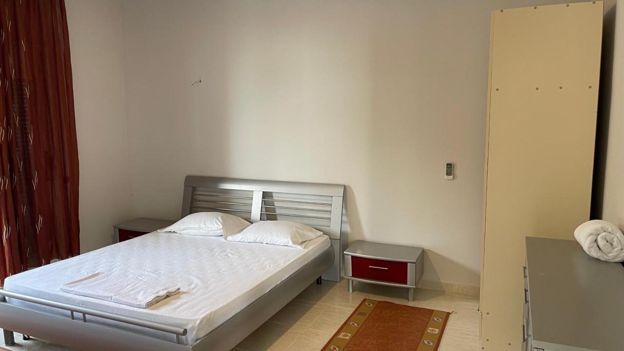 Azure Apartments By Kondo Stays Vlorë Extérieur photo