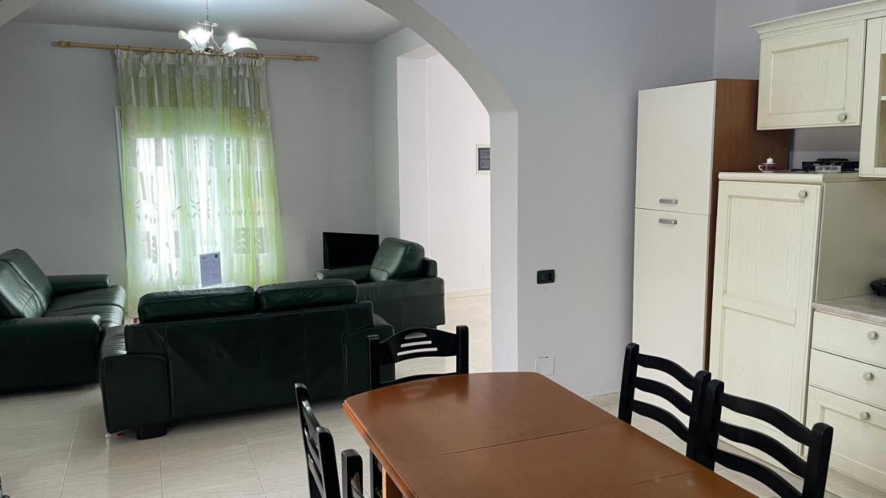 Azure Apartments By Kondo Stays Vlorë Extérieur photo